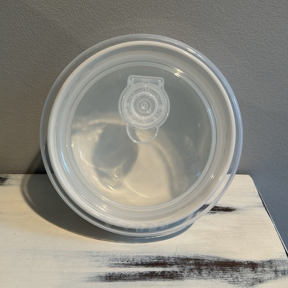 2024 3 piece set hello kitty ceramic storage bowls with lids - Picture 3 of 4